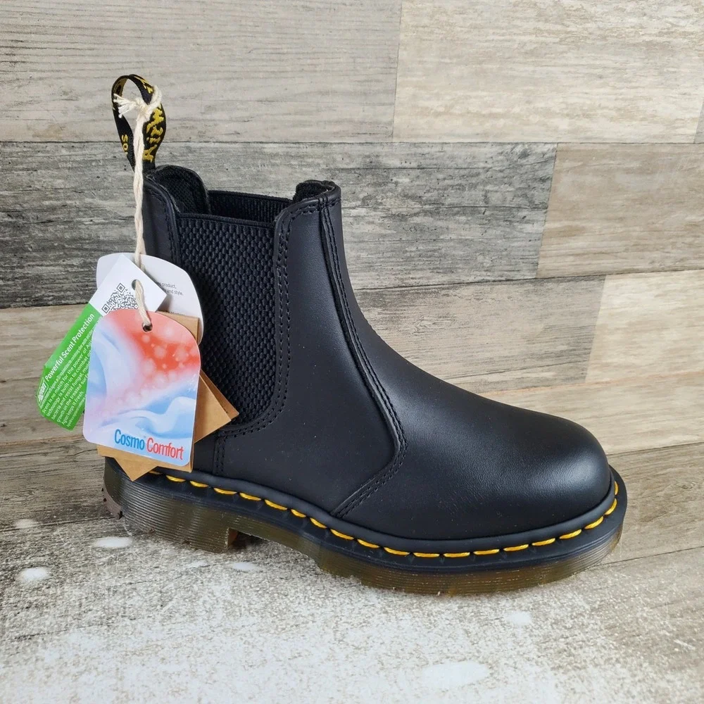 Dr. Martens 2976 Womens Chelsea Boot Sz 5 Black Smooth Leather Round Toe Pull On